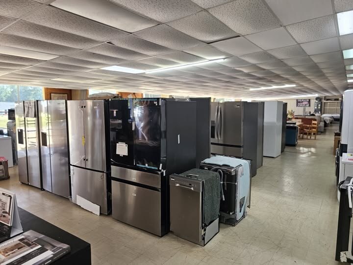 Refrigerators & Kitchen Appliances
